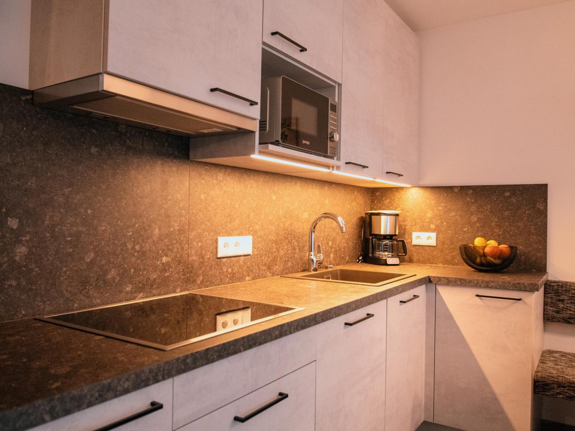 Zum Sonnentor App Larix Apartment Лутаго Екстериор снимка