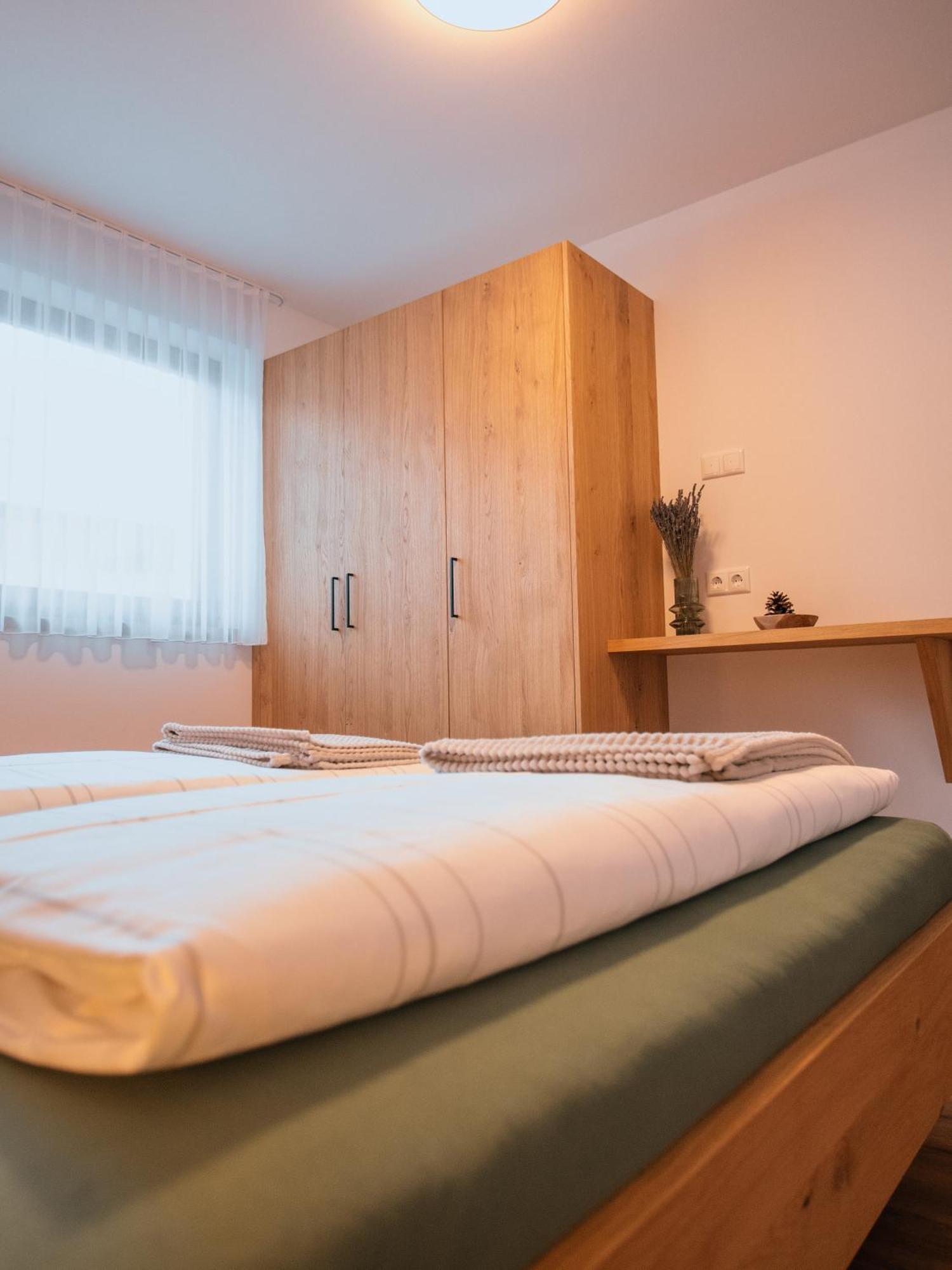 Zum Sonnentor App Larix Apartment Лутаго Екстериор снимка