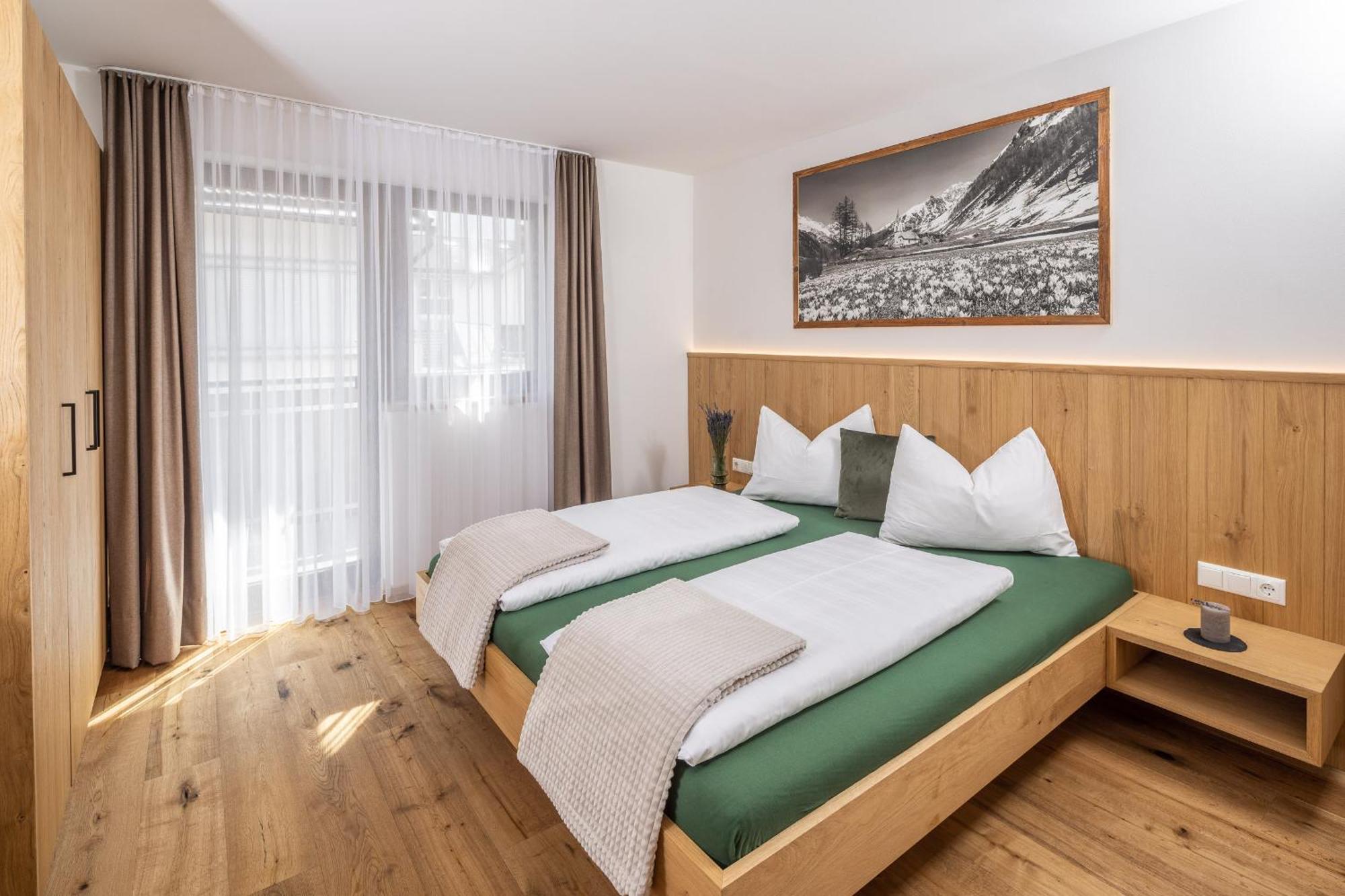Zum Sonnentor App Larix Apartment Лутаго Екстериор снимка